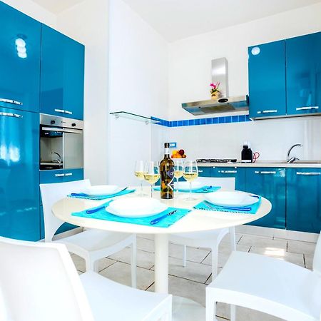 Ferienwohnung Hostly - Vittoria House - Near The Center With Private Parking Neapel Exterior foto