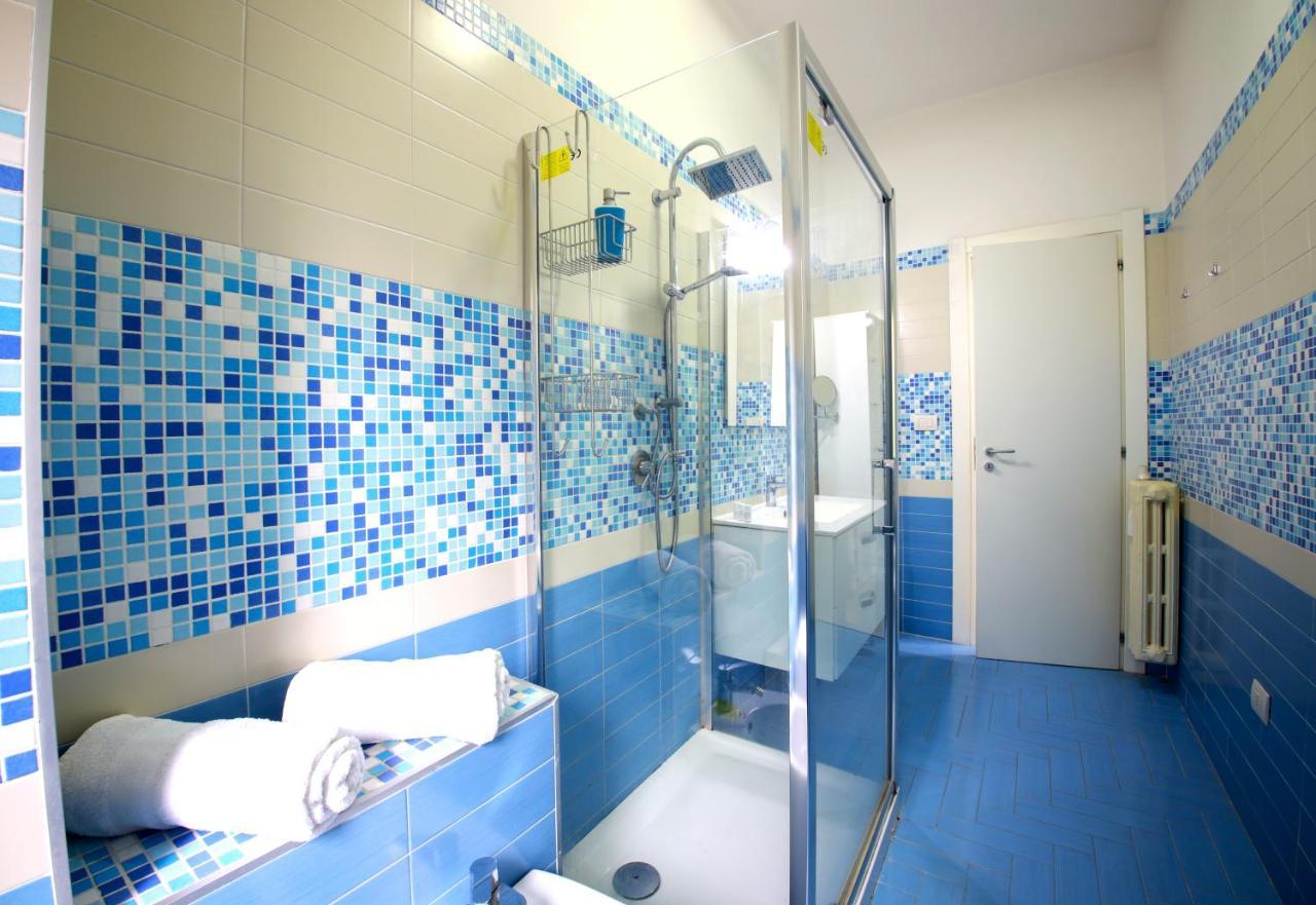Ferienwohnung Hostly - Vittoria House - Near The Center With Private Parking Neapel Exterior foto